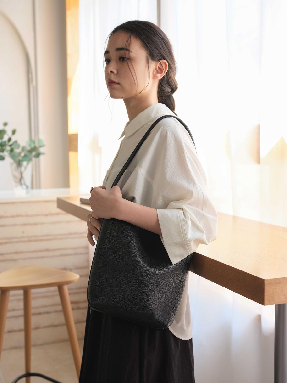 ONE HANDLE SHOULDER BAG middle JISTORY