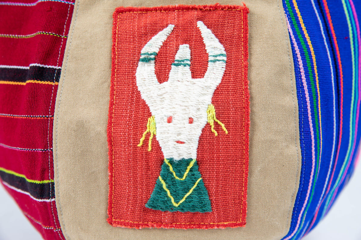 ミャンマー少数民族の刺繍布(ナガ族・チン族）