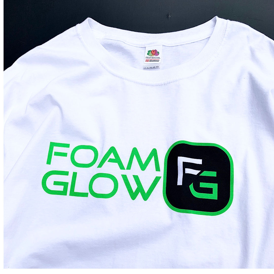 NEW FOAM GLOW TSHIRT size XL kiraku Store
