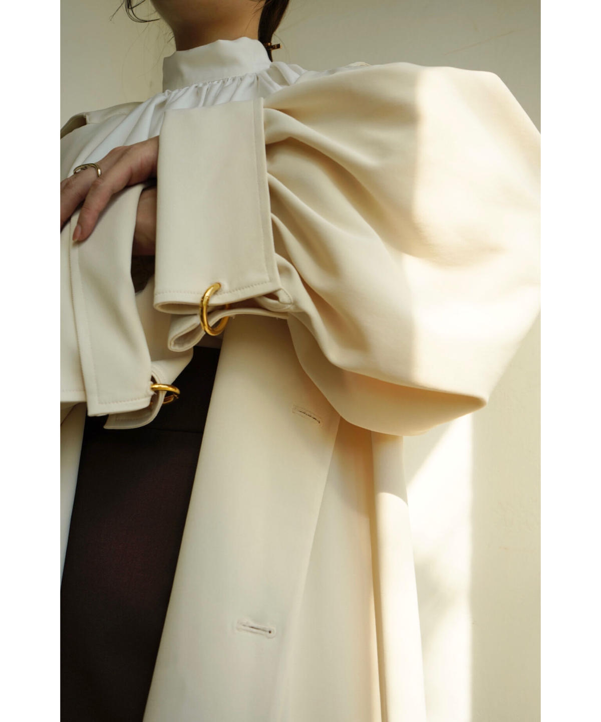 大放出セール】 【acka】volume sleeve trench coat トレンチコート