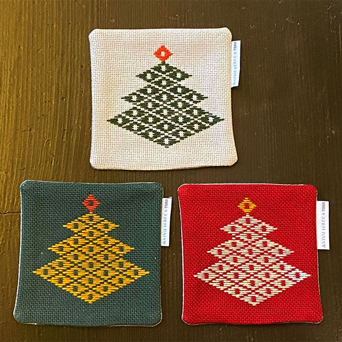 菱刺しタペストリー （銀座【帯3430】出羽の織座製 手績み麻地 南部菱  