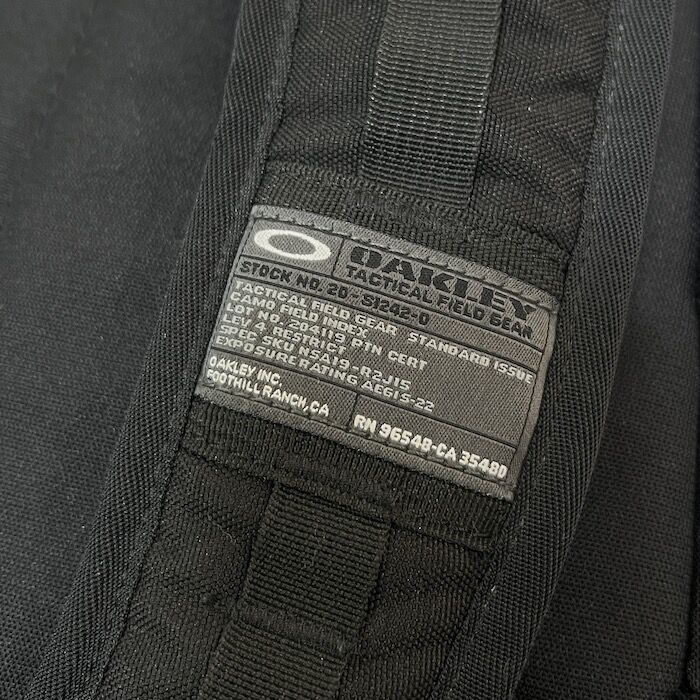 USED】00'S OAKLEY TACTICAL BACKPACK | KONBINI USED】00'S OAKLEY TACTICAL BACKPACK | KONBINI