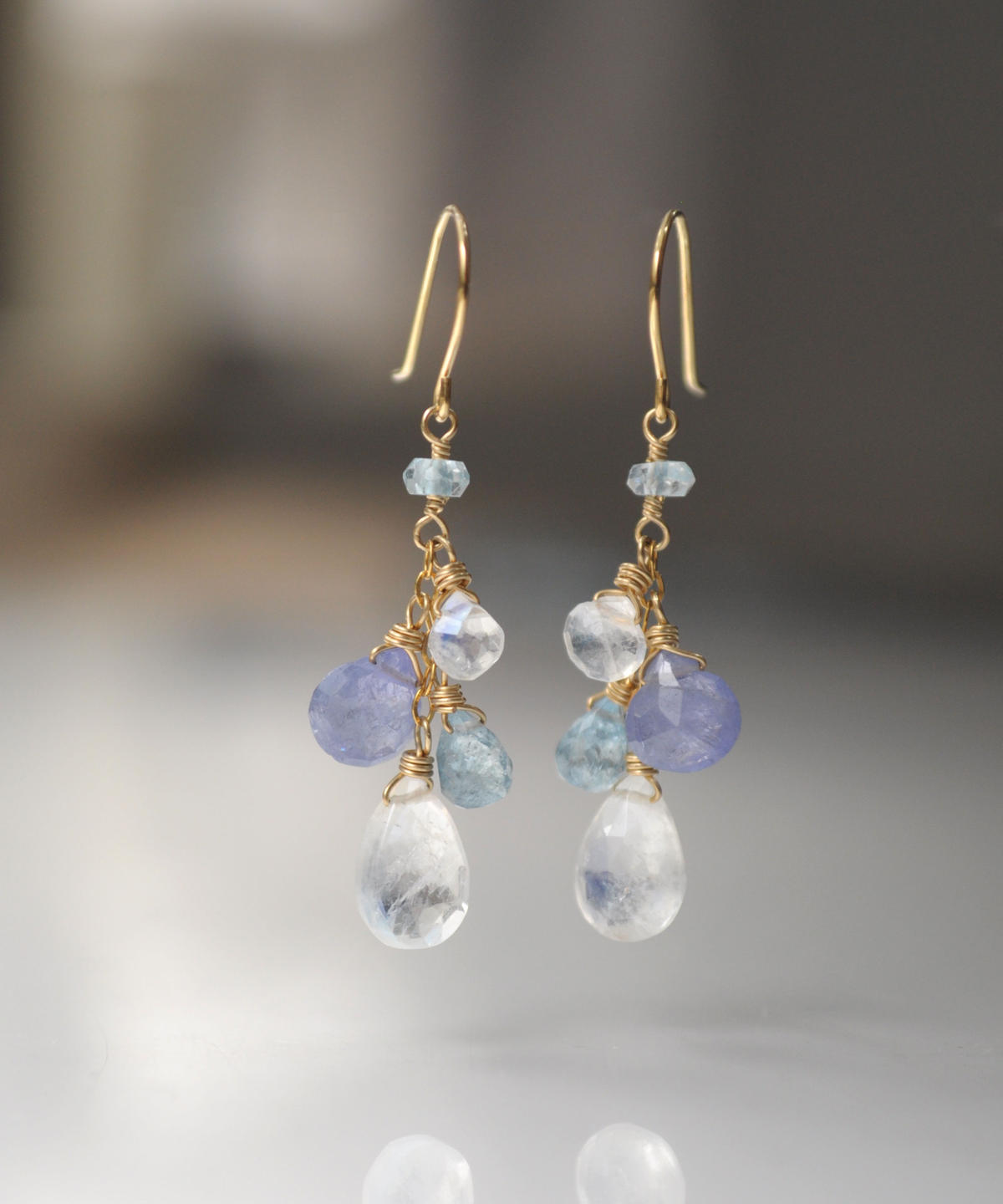 【anq.】K18/K10 レインボームーンストーン/タンザナイト/アクアマリン ピアス