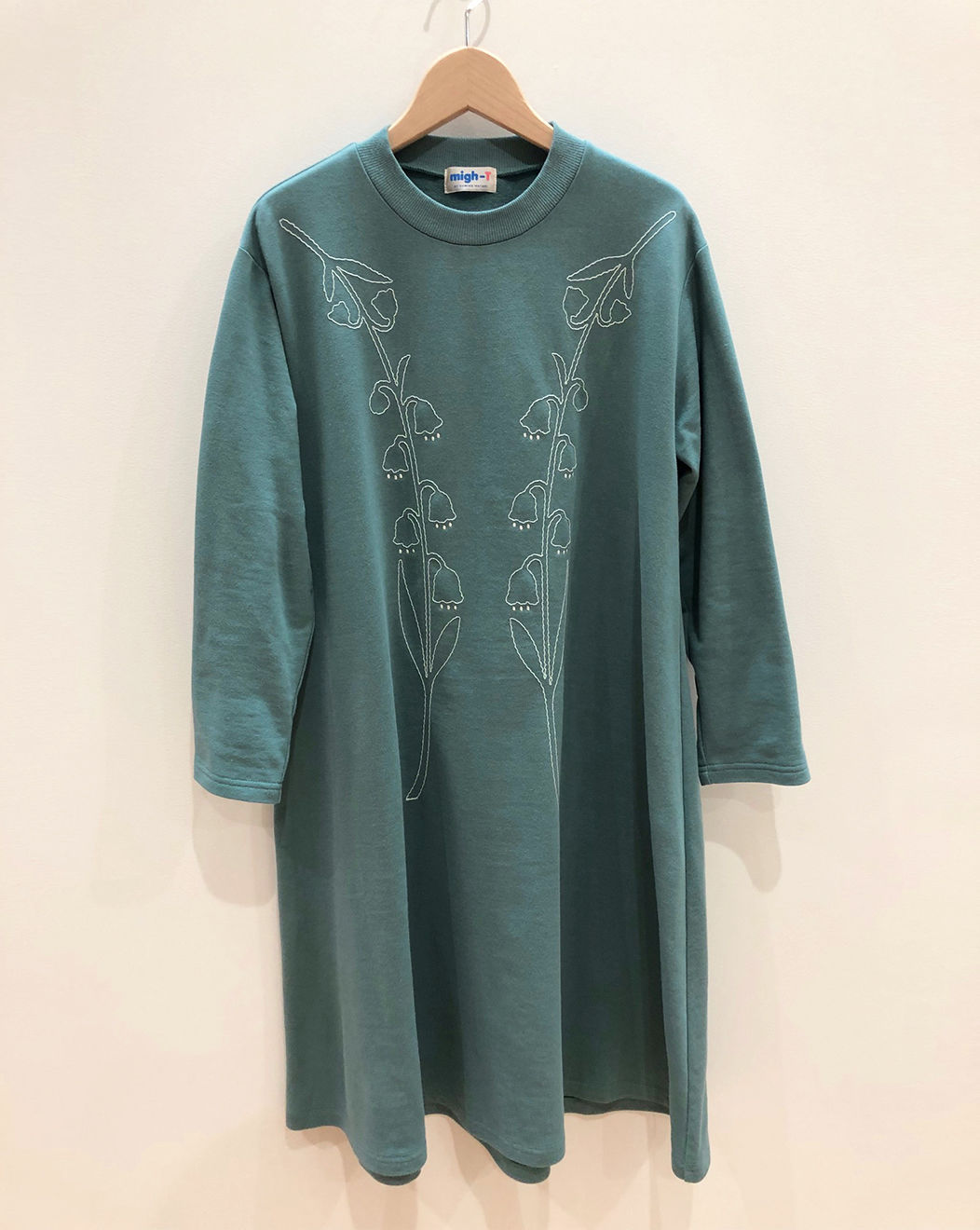 スズラン刺繍スウェットワンピース Blue Migh T By Kumiko Watari