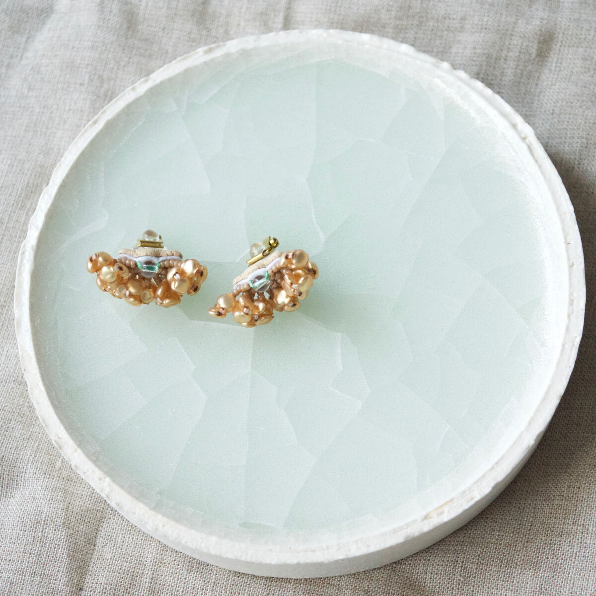 tamas(タマス)イヤリング&ピアス「休日の牛/Small」 | Le Nid de Lili