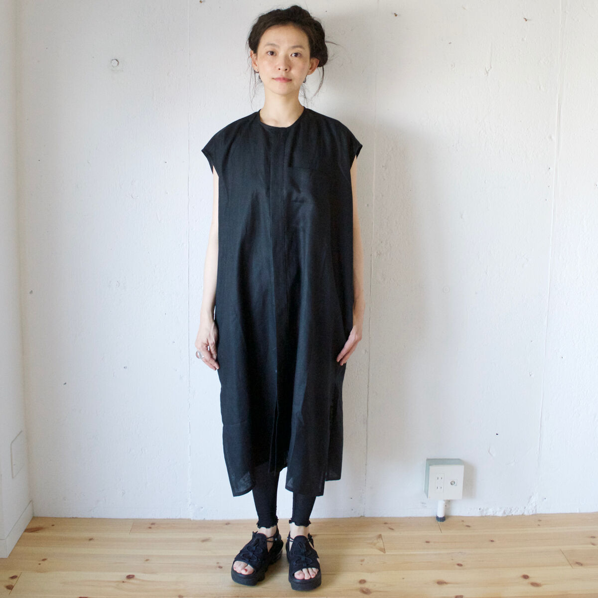 Honnete(オネット) アイリッシュリネン ノーカラーシャツドレス Honnete(オネット) アイリッシュリネン ノーカラーシャツドレス