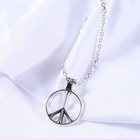 BTS SUGA ユンギ着用モデル ピースネックレス 92.5% 純銀 | 日本未