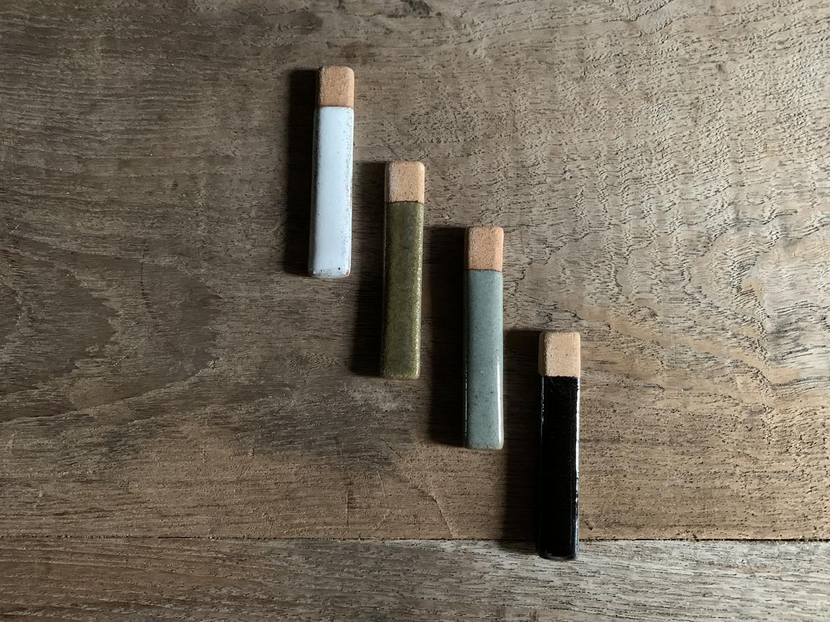 陶器の箸置き４色セット ロング Chic And Clan Artless Life