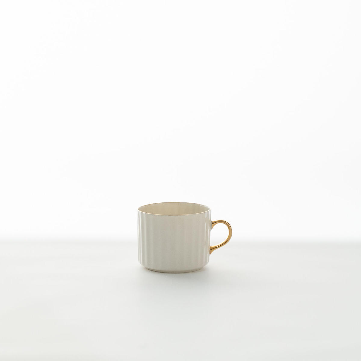 正規販売店】 ARABIA クルタサデ カップ&ソーサー3脚 - mclocksmith.com.au