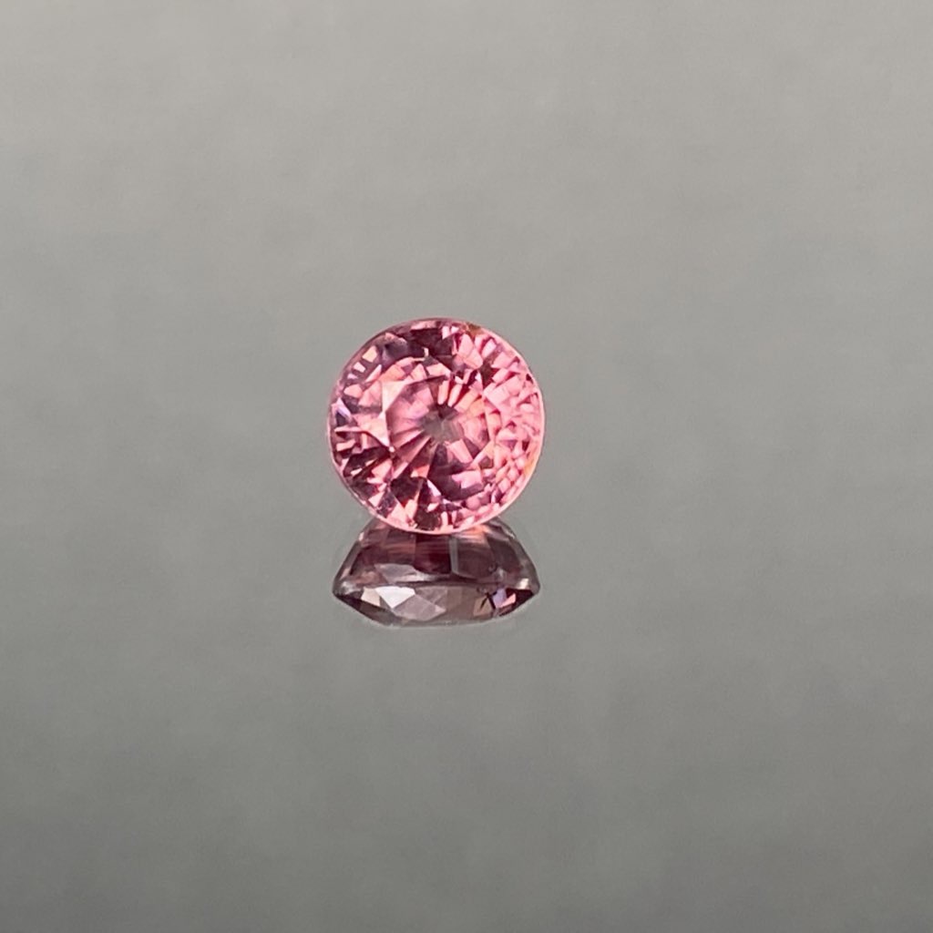 天然ピンクジルコン2 9ct Mapre