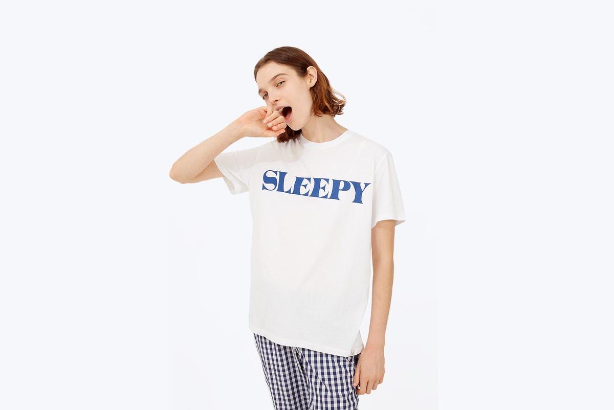 SLEEPY JONES // LOGO Tshirt THE MOTT HOUSE T...