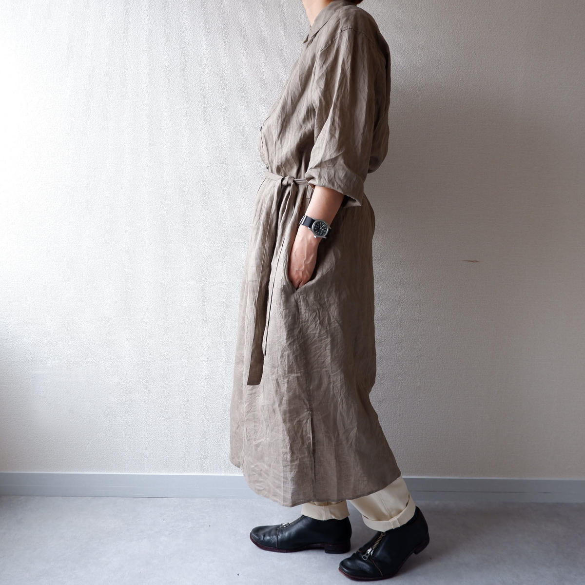 Universal Tissu ユニバーサルティシュ リネンロングシャツドレス Beige