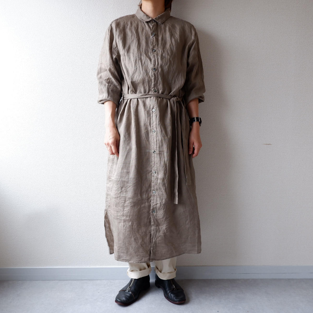 Universal Tissu ユニバーサルティシュ リネンロングシャツドレス Beige