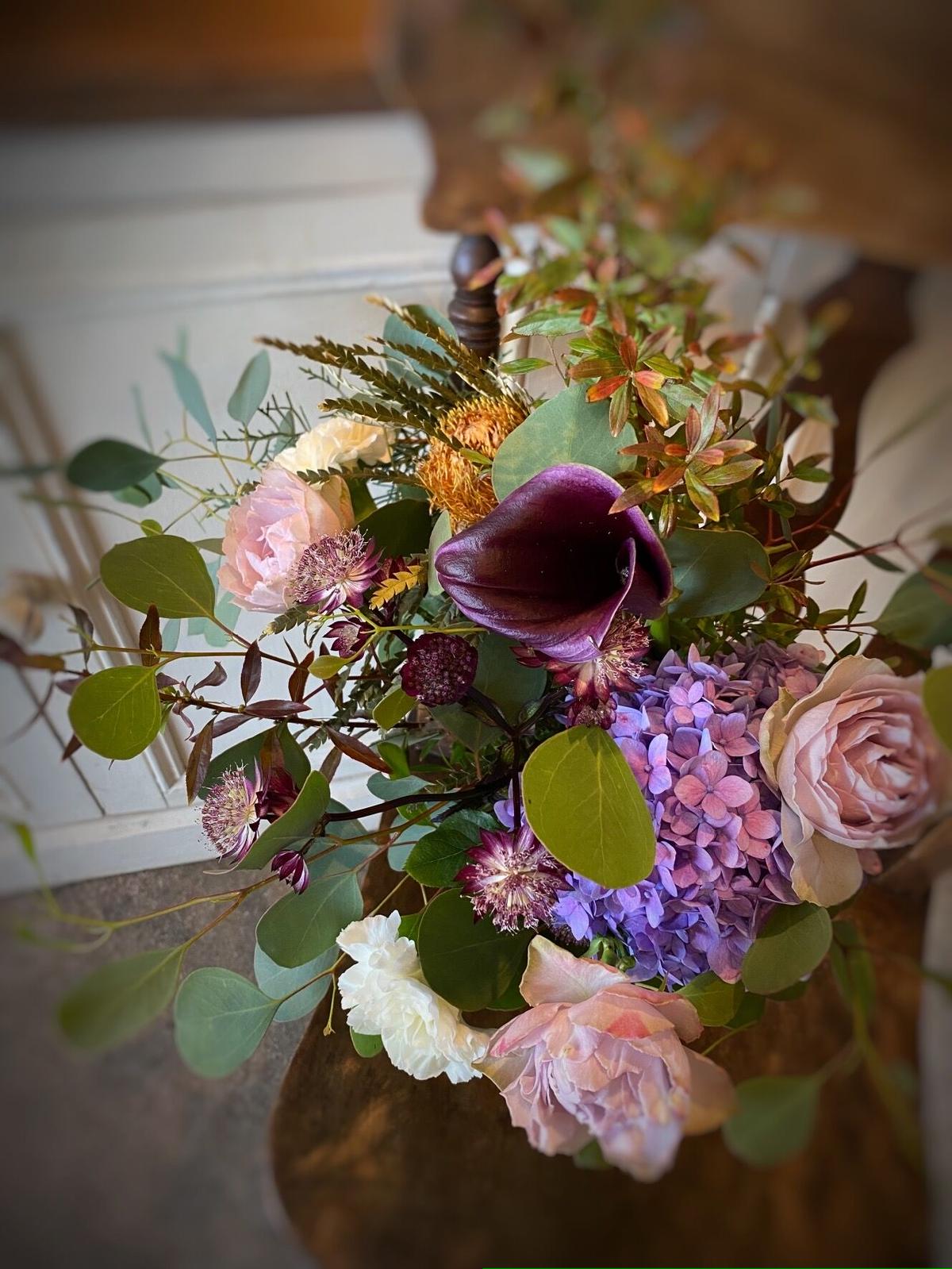 藍染花 アレンジメント りんご大 藍染花 アレンジメント りんご大 藍染