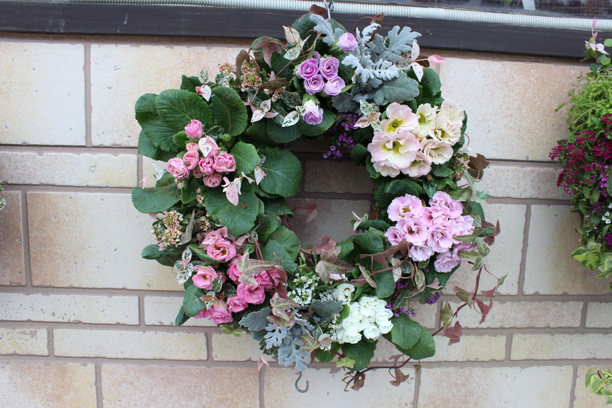 ジュリアンとアリッサムの寄せ植えリース Mersea S Store