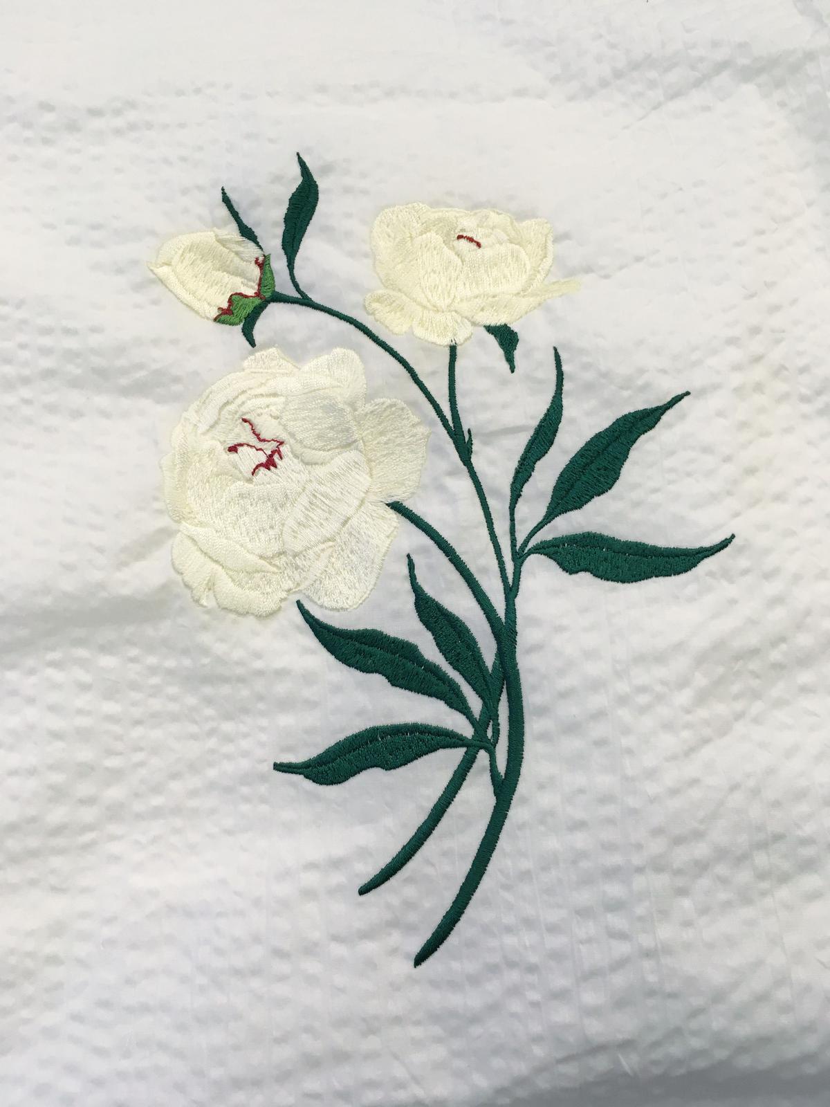 花を着るブラウス#01【芍薬】-ivory- | iCONOLOGY 最前線の 花を着るブラウス#01【芍薬】-black- シャツ/ブラウス(半袖/袖なし)