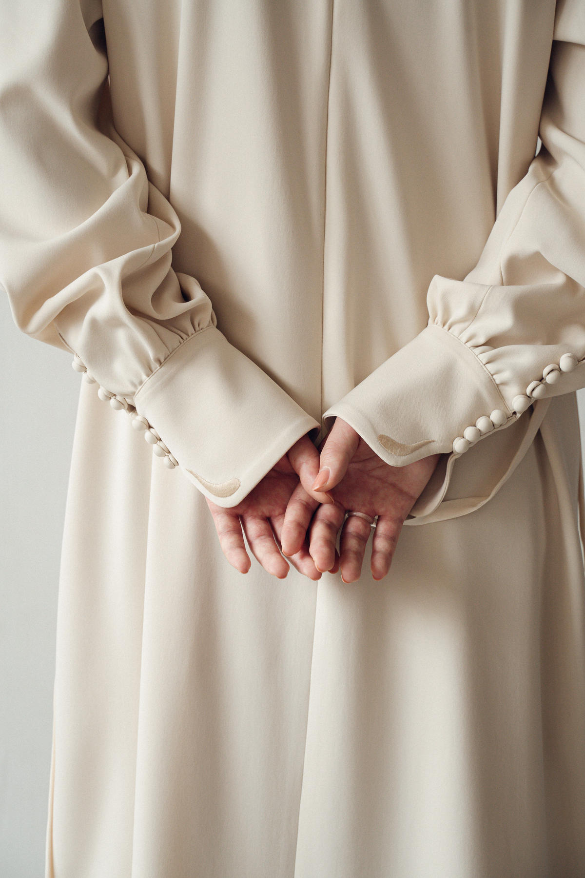 iCONOLOGY 花を着るワンピース #04 百合 アイボリー