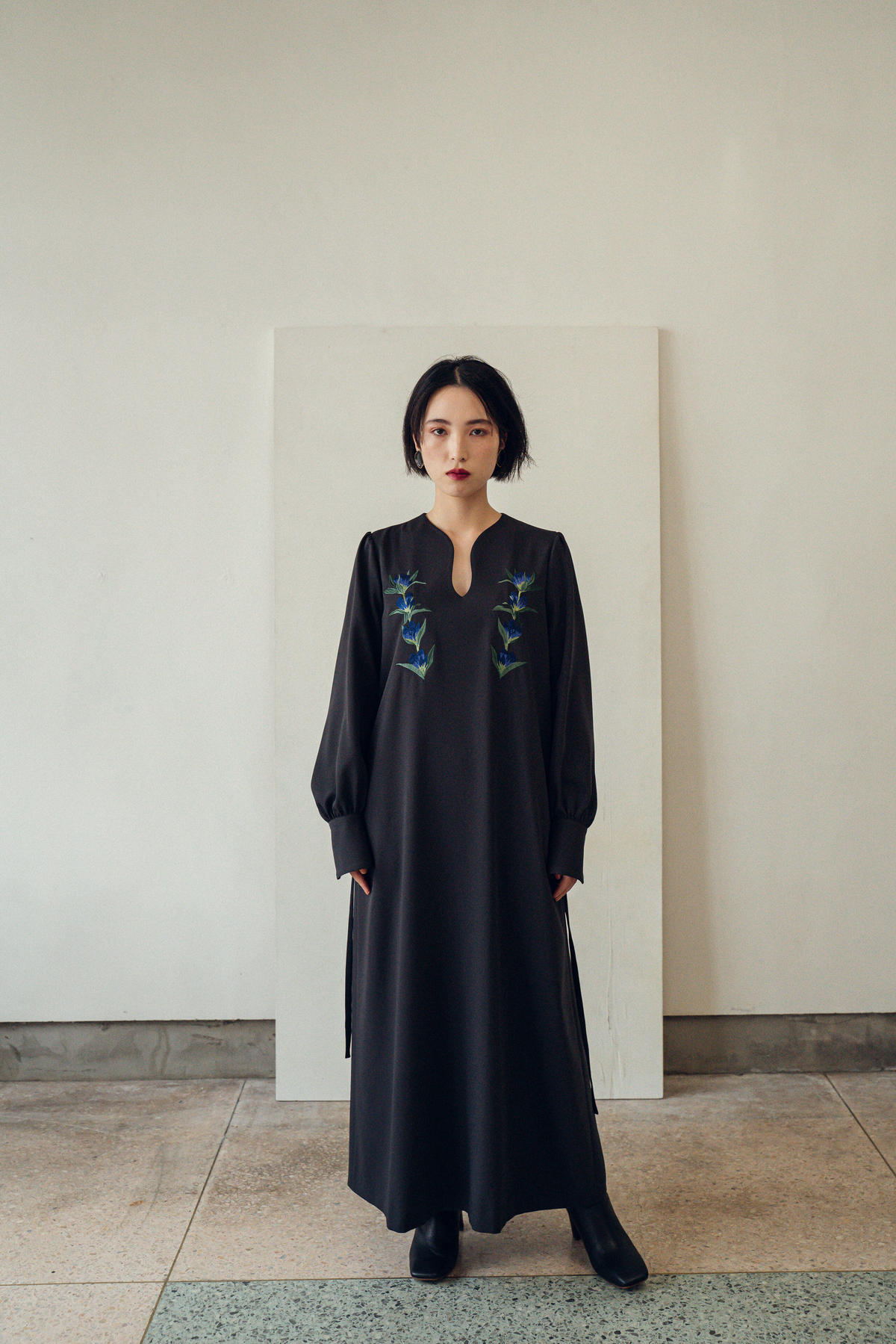 iconology 花を着るワンピース#04【胡蝶蘭】サイズ2 iconology 花を着るワンピース#04【胡蝶蘭】サイズ2 2025年最新】花を着る