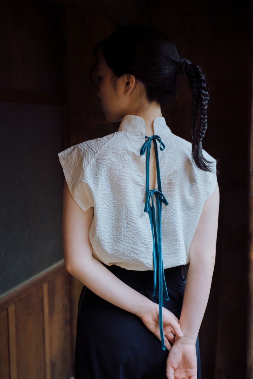 花を着るブラウス#01【芍薬】-ivory- 最前線の 花を着るブラウス#01【芍薬】-black- シャツ/ブラウス(半袖/袖なし)