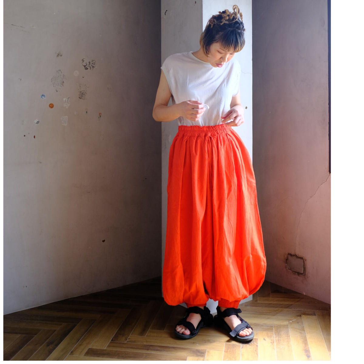 ヂェン先生の日常着レギュラーバルーンパンツM 朱赤 春夏生地