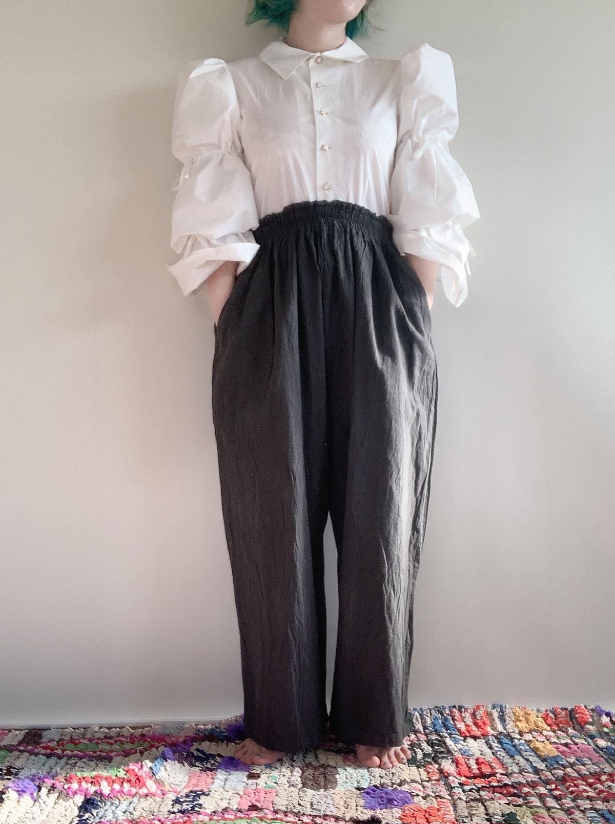 ヂェン先生の日常着 テーパードパンツ M ブラック The Misono