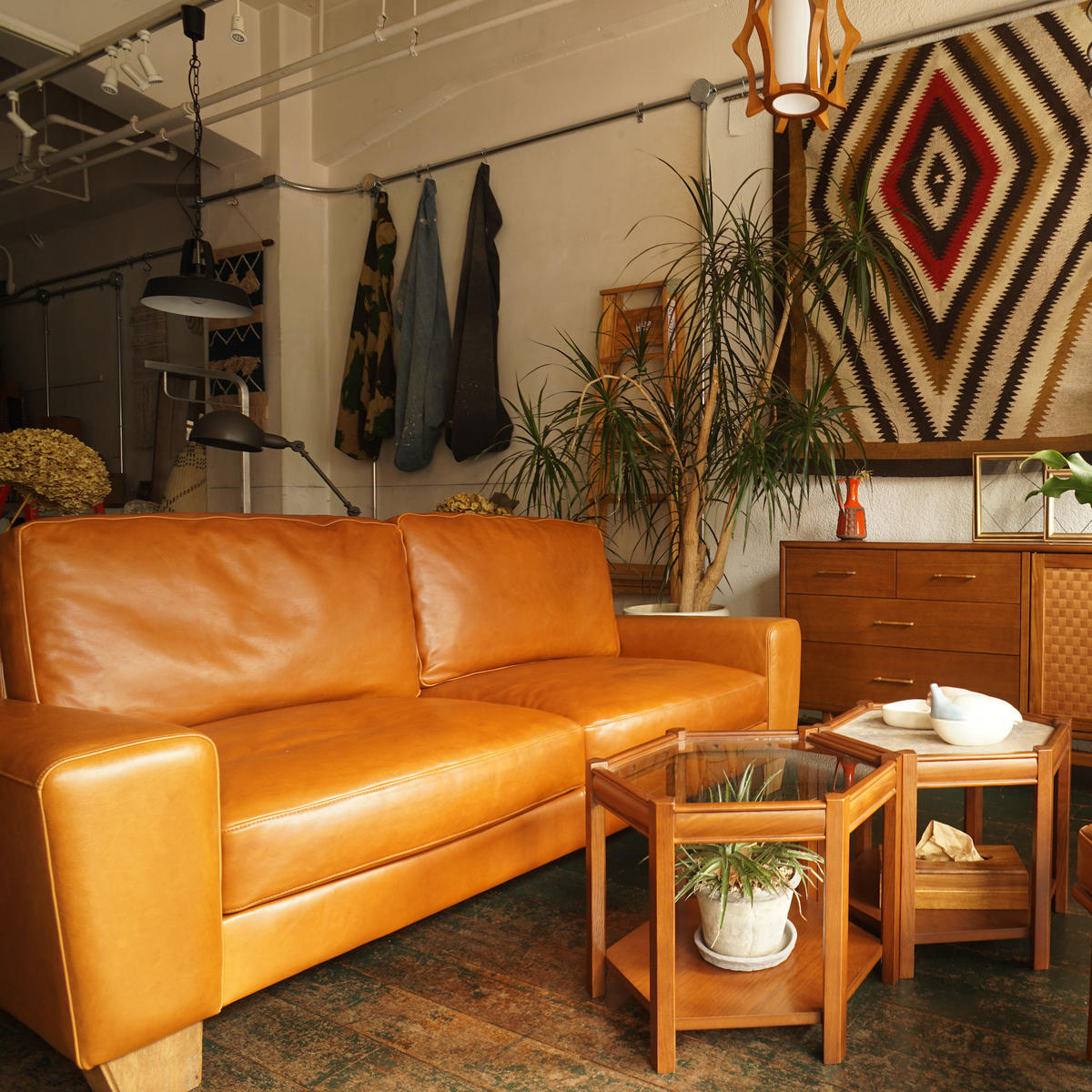 FRESNO SOFA 3S / ACME furniture GENERAL STORE...