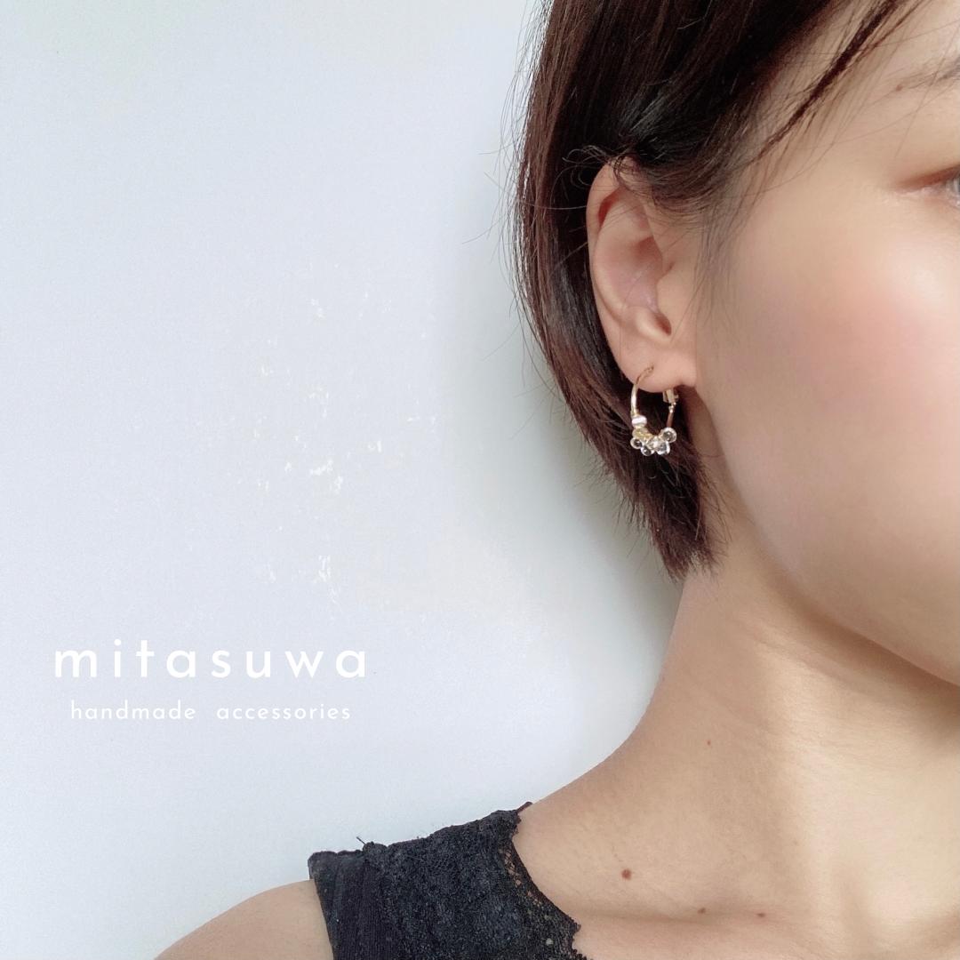 クリアビーズのゴールドフープピアス No.025 | mitasuwa クリアビーズのゴールドフープピアス No.025 | mitasuwa