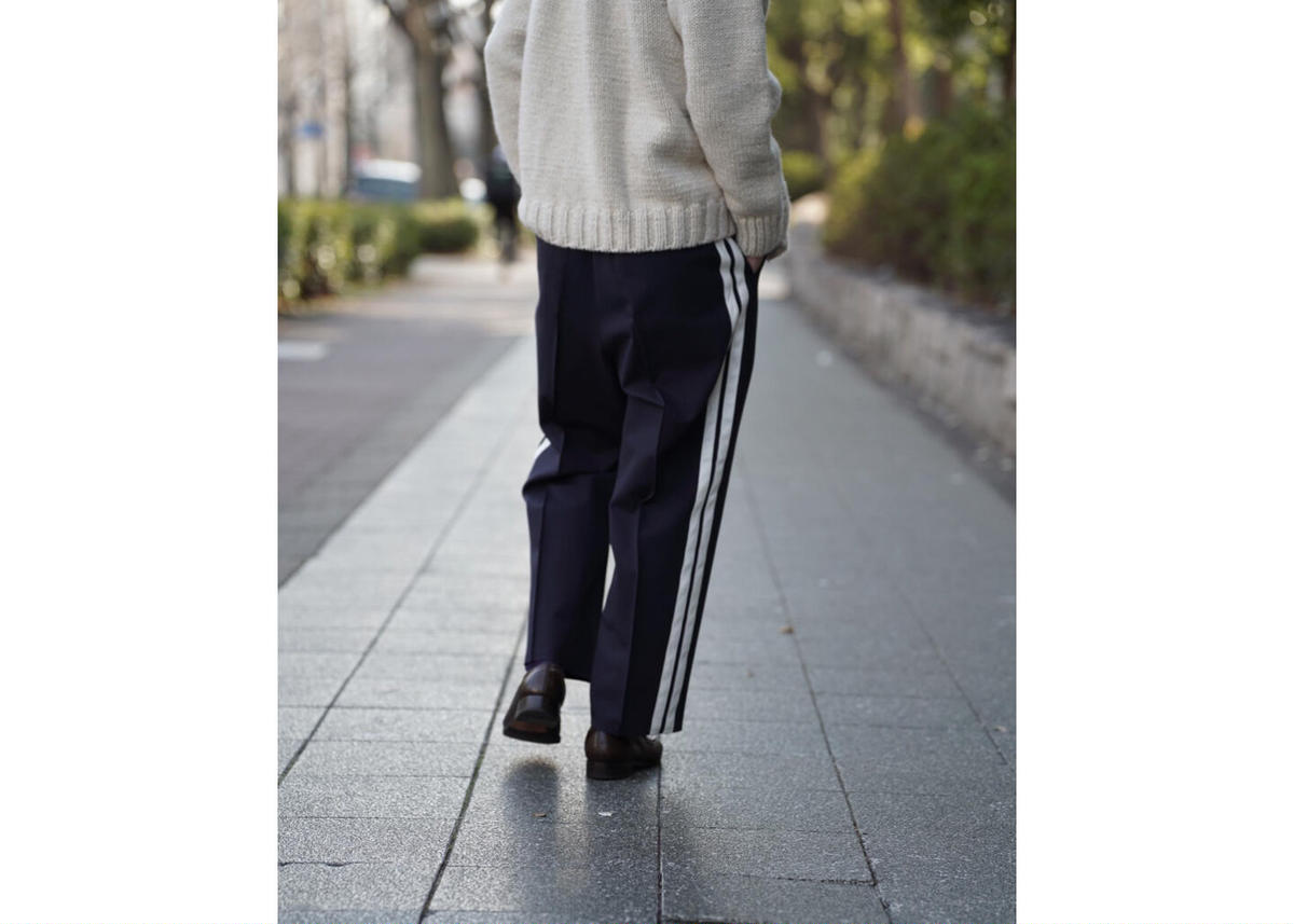 RAINMAKER Ex. PONTE ROMA PLEATED SIDE STRIPES T...