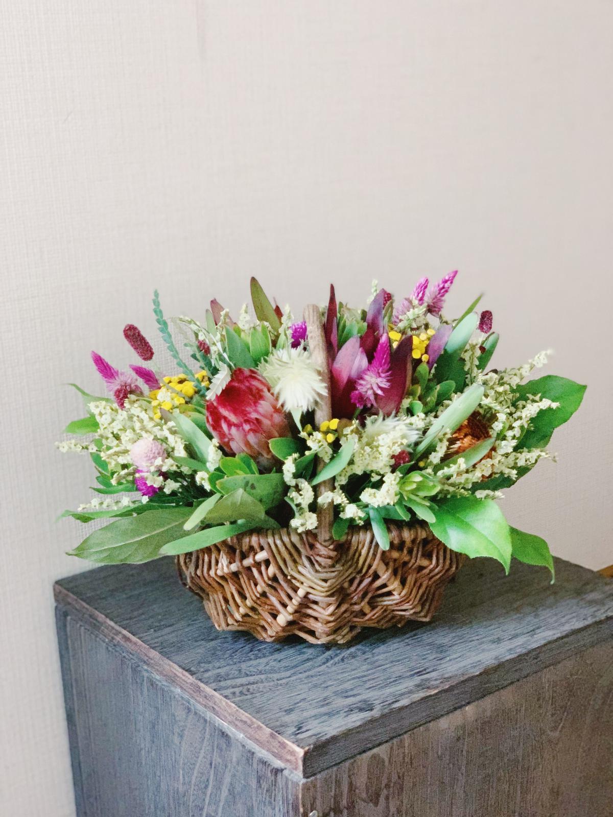 ドライフラワーになるバスケットアレンジメントM | ichirin's STORE