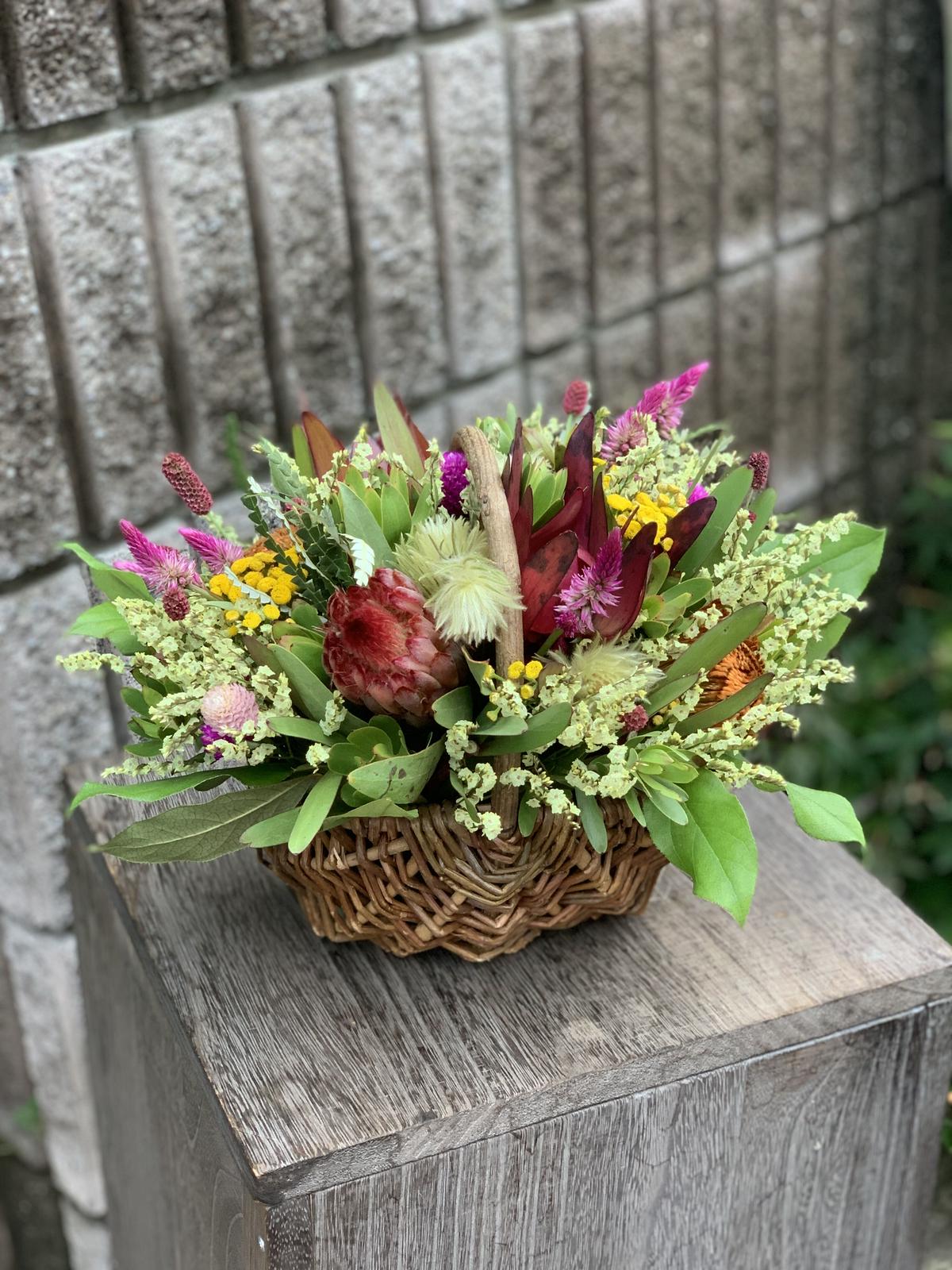 ドライフラワーになるバスケットアレンジメントM | ichirin's STORE