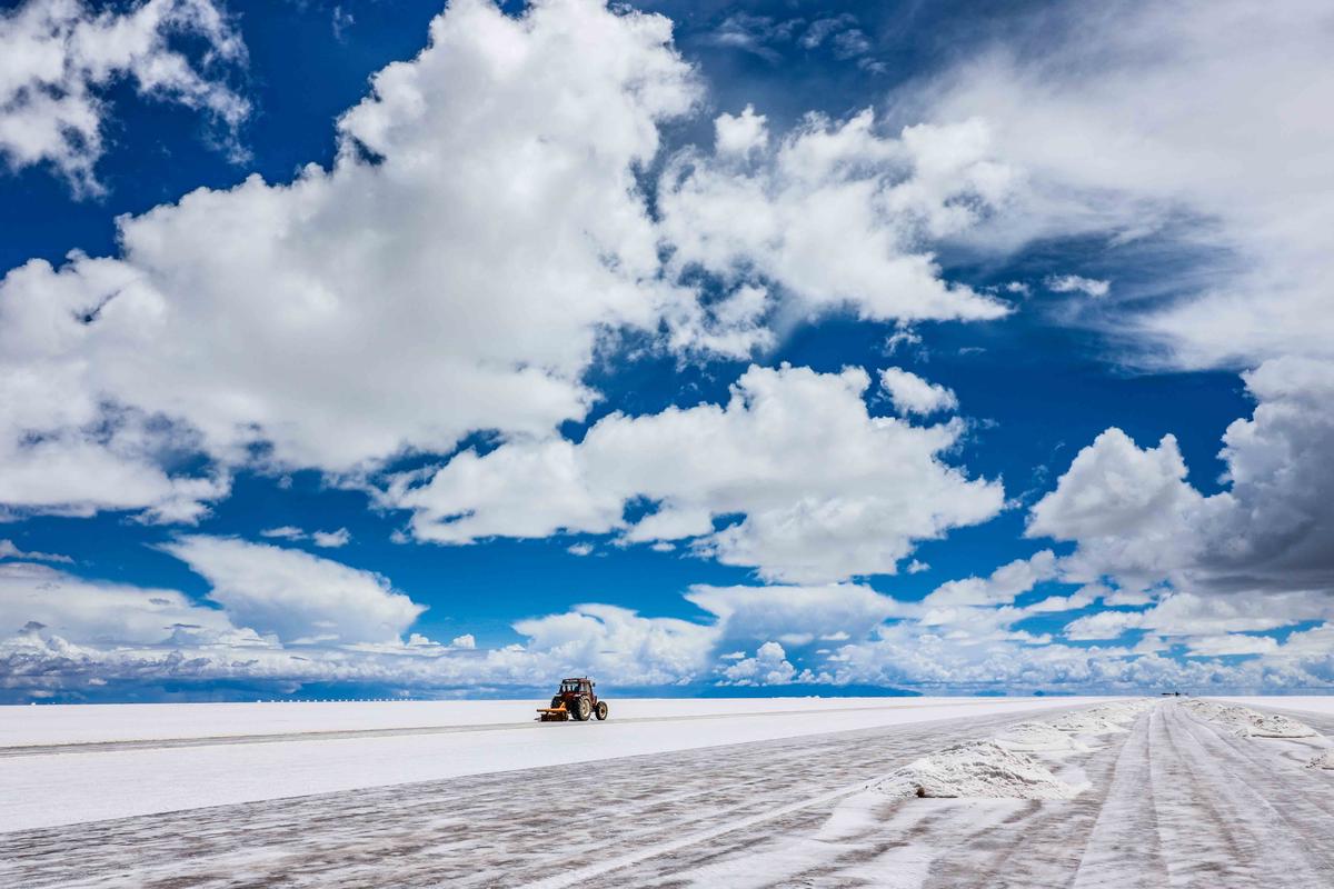 ダウンロード販売 ウユニ塩湖写真26枚入りフォルダ 最高画質 Nickelxp S S