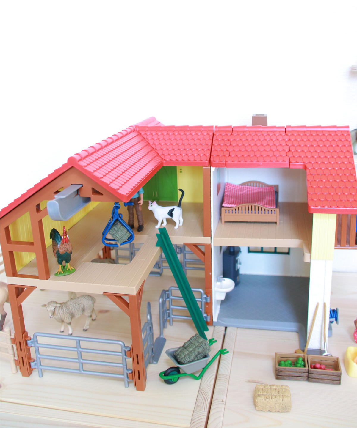 動物と暮らそう 牧場家族の大きなお家【Schleich】 | 木のおもちゃ 虹と木