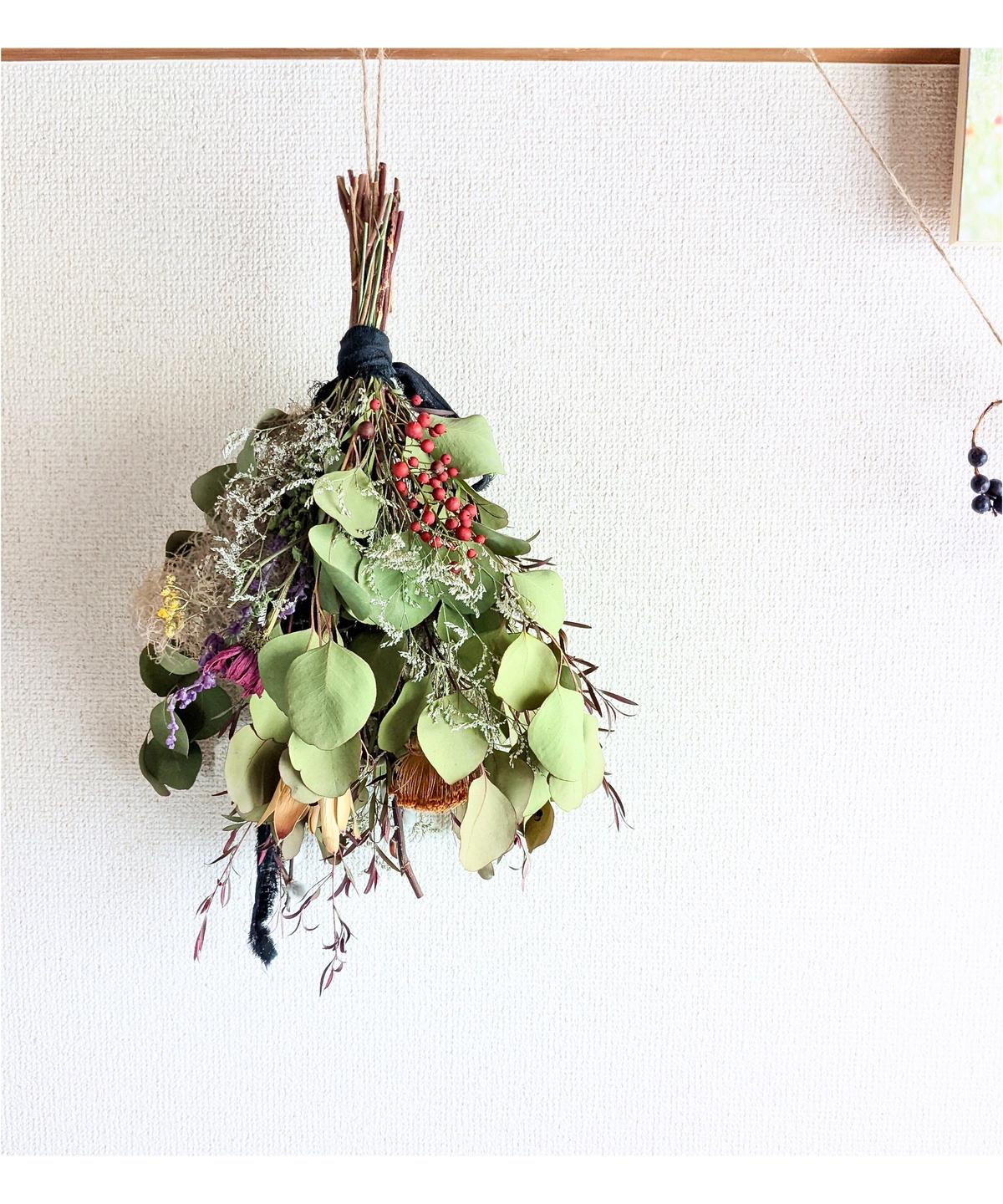 素敵な フレッシュ南天とユーカリのスワッグ ドライフラワー フラワー ガーデン Gubbarum Com