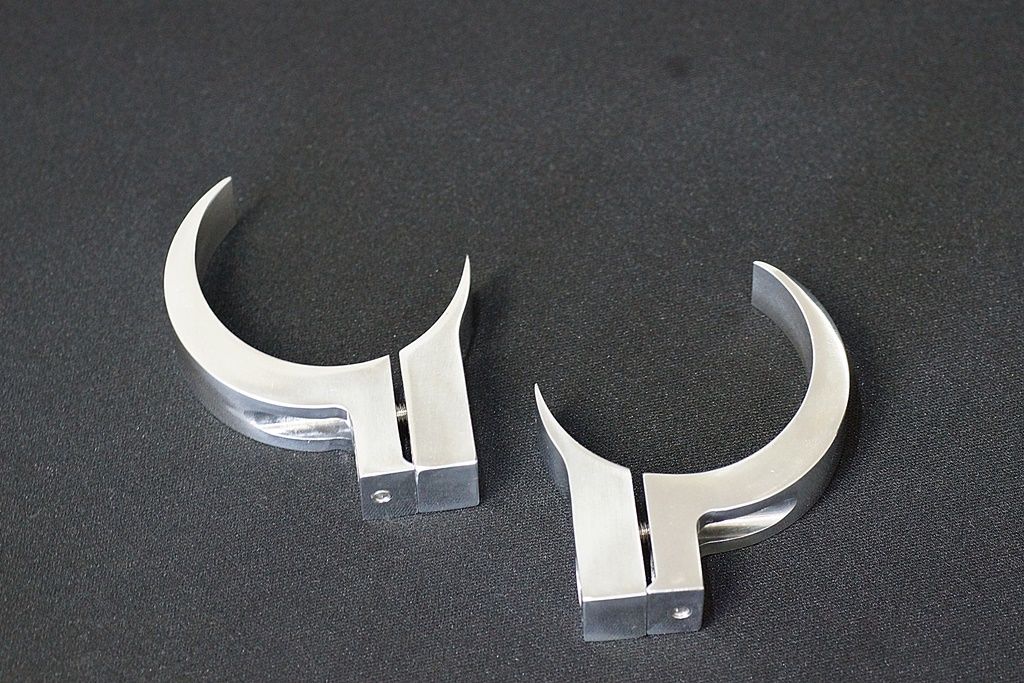 49mmフロントフォーク用 ウインカーステーset | custom factory Noy'...