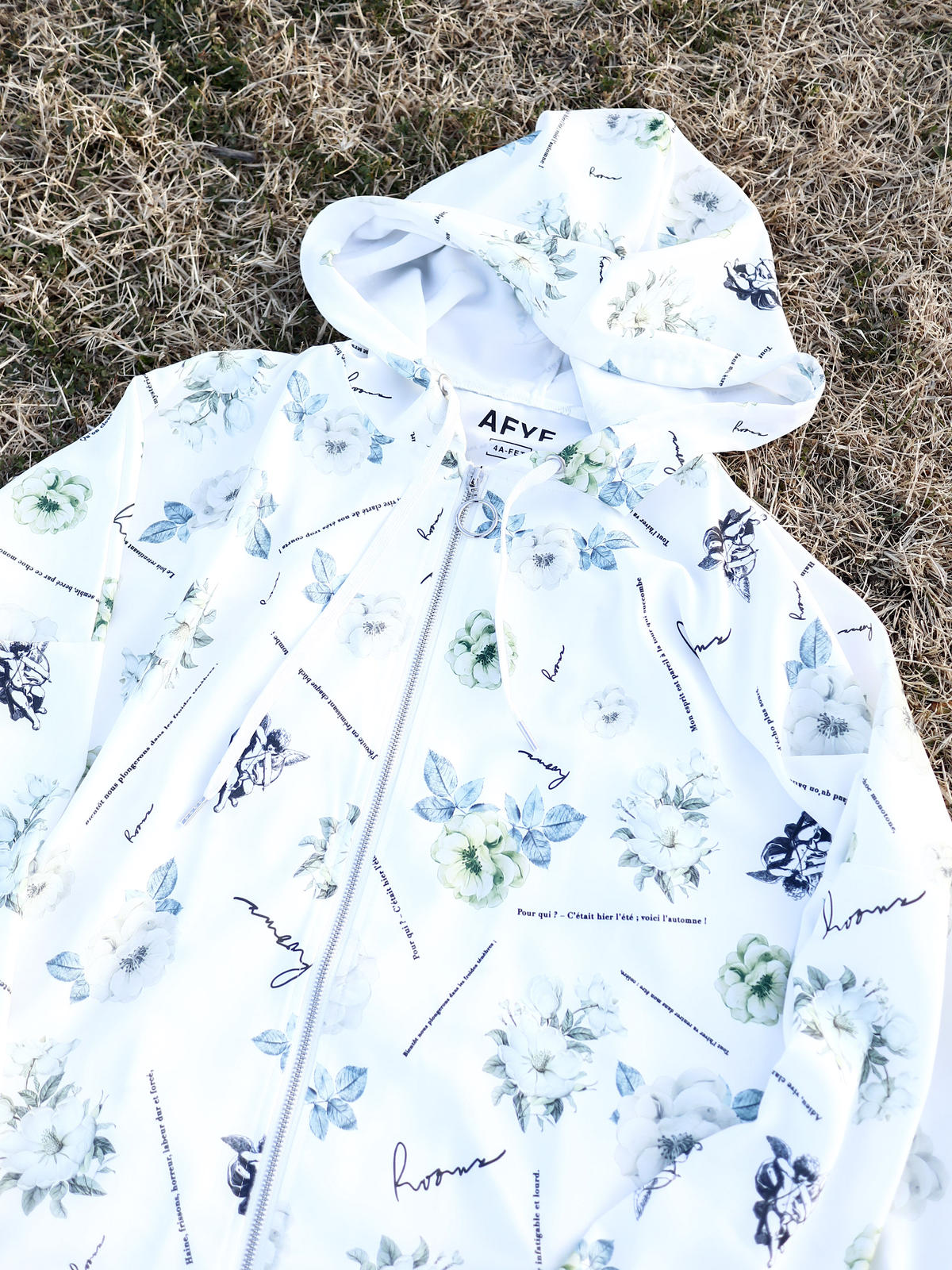 評価 AFYF FLORAL INC JET ZIP PARKA FLOWER WHT agapeeurope.org