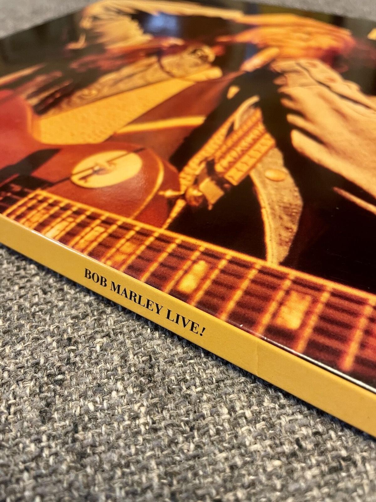 BOB MARLEY LIVE! photographs by MITSUHIRO SUGAW...