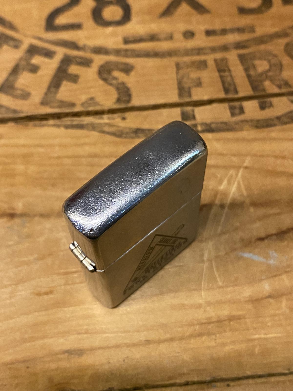 1971 “ZIPPO” Vintage Cigarette Lighter magne...