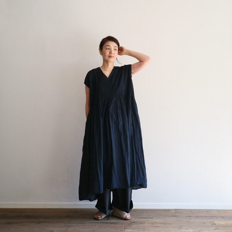 80'Sオーガニックコットンハンドダイ ミニピンタックVドレス