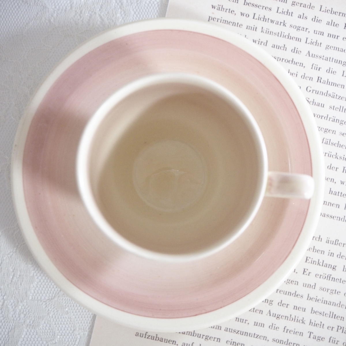 Susie Cooper スージー・クーパー ドレスデンスプレイ デミタスカップ