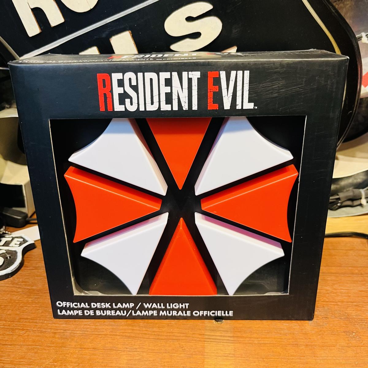 USA直輸入】バイオハザード アンブレラ社 ロゴ 3D デスクランプ 壁掛け
