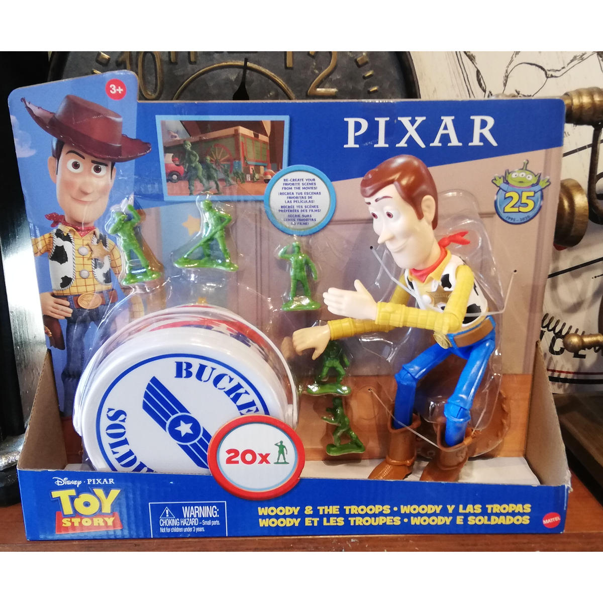 Usa直輸入 Disney トイストーリー 25周年アニバーサリー ウッディ グリーンア