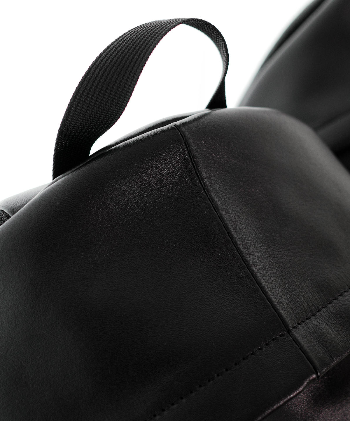 03 WATERPROOF LEATHER BACKPACK CTHY