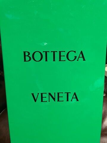新品☆BOTTEGA VENETA ボッテガヴェネタ ザ・スライダー サンダル 新品☆BOTTEGA VENETA ボッテガヴェネタ ザ・スライダー サンダル