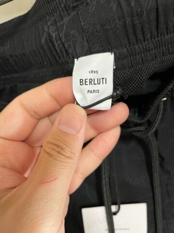 新品タグ付☆完売☆BERLUTI べルルティ ショートパンツ スイムスーツ 新品タグ付☆完売☆BERLUTI べルルティ ショートパンツ スイムスーツ