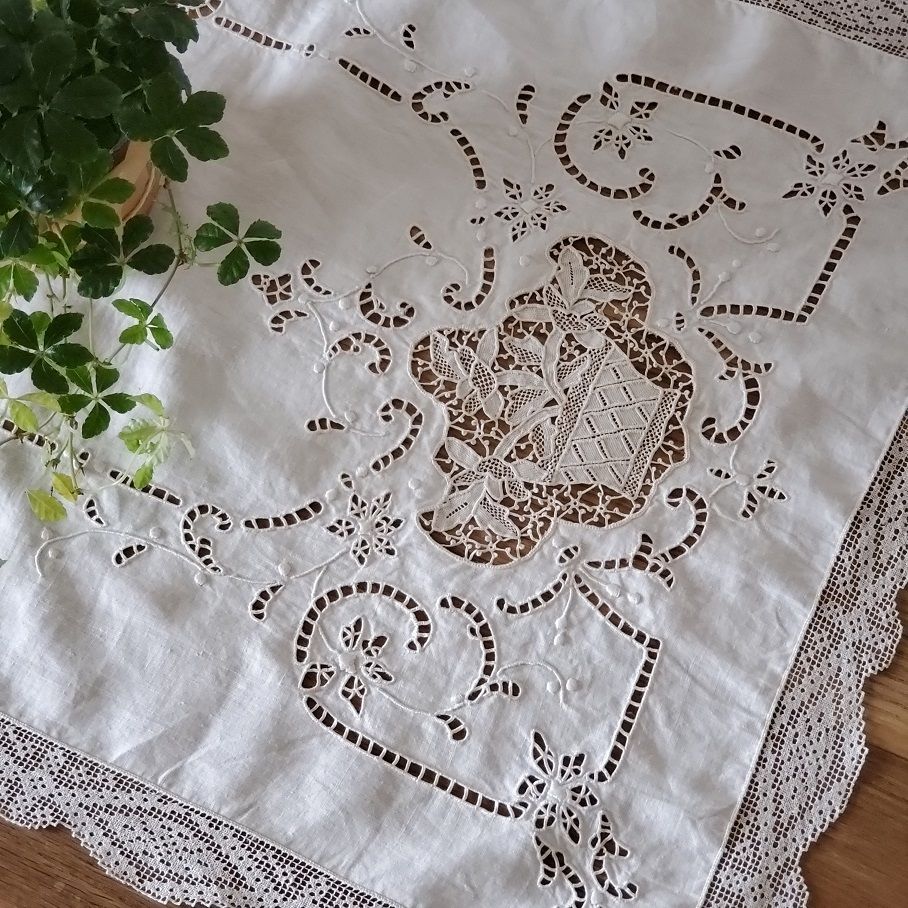 アンティーク極細リネン＆フィレレース フラワーリボンカットワーク ランナークロス アンティーク極細リネン＆フィレレース フラワーリボンカット