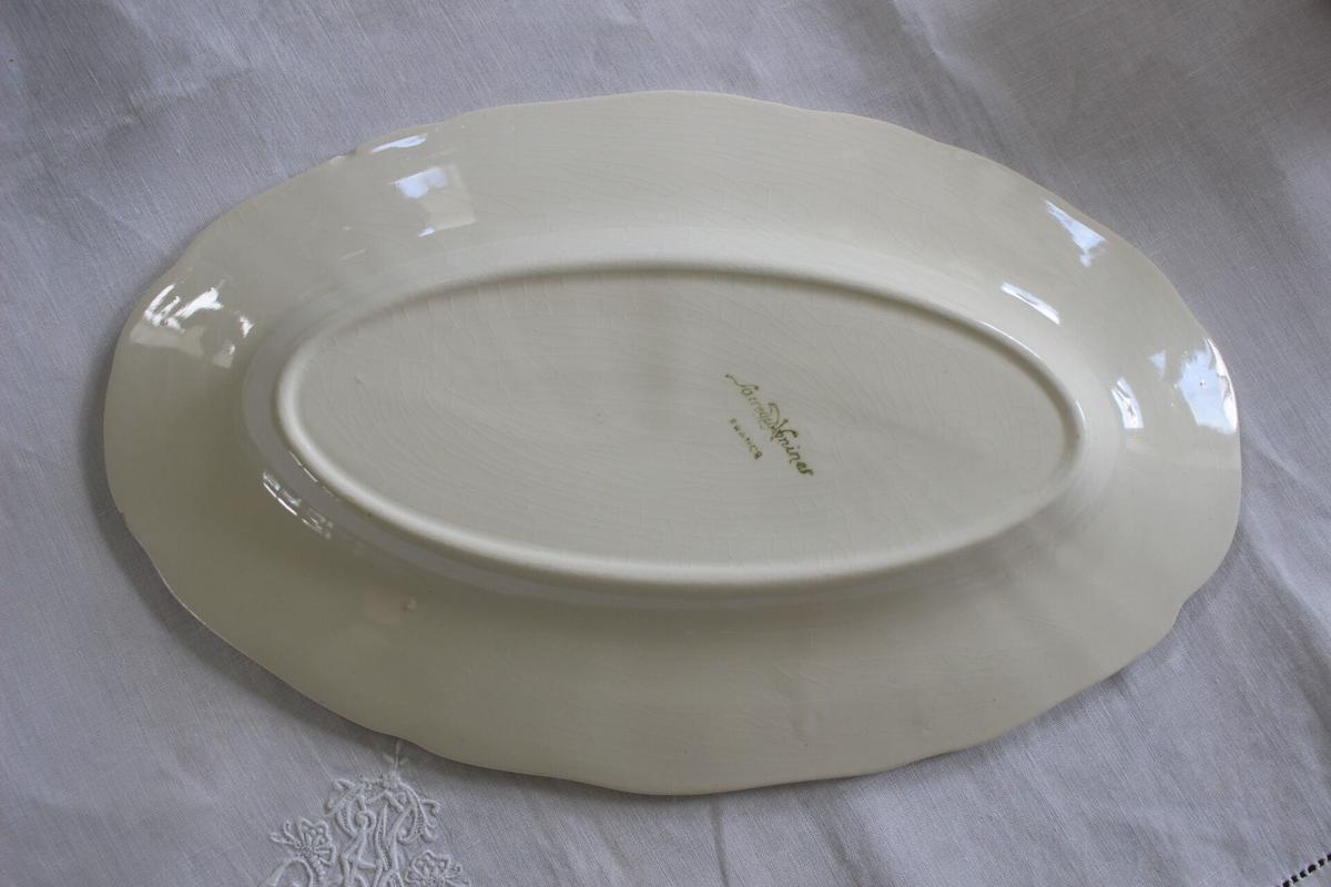 Sarregumines【サルグミンヌ】花リムラヴィエオーバルプレート