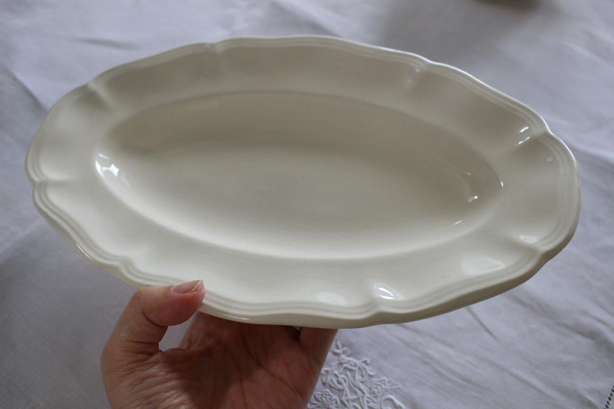 Sarregumines【サルグミンヌ】花リムラヴィエオーバルプレート