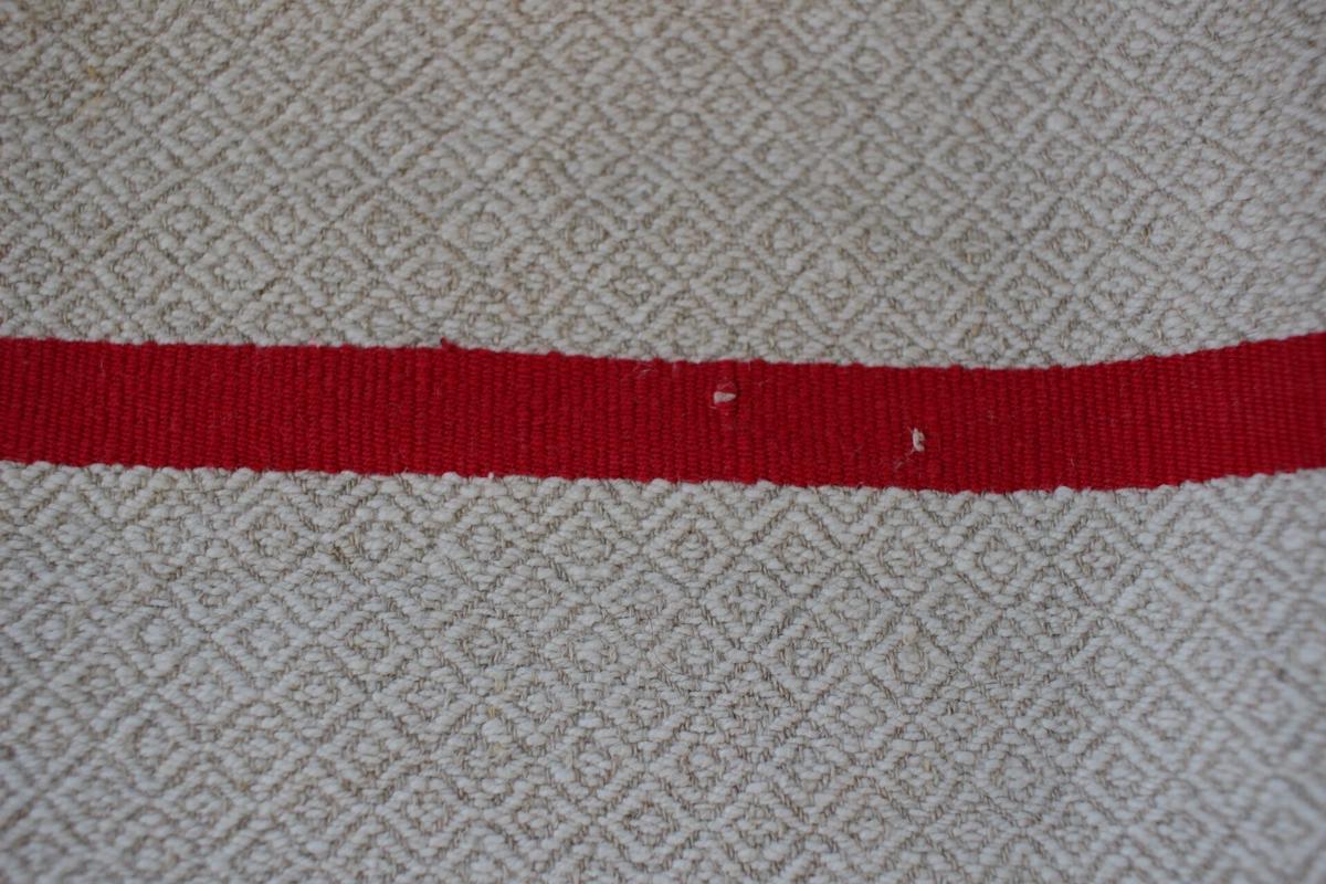 アンティークバスク織り緻密な織模様クロス 赤＆ネイビー イニシャル刺繍トーション アンティークバスク織り緻密な織模様クロス 赤＆ネイビー