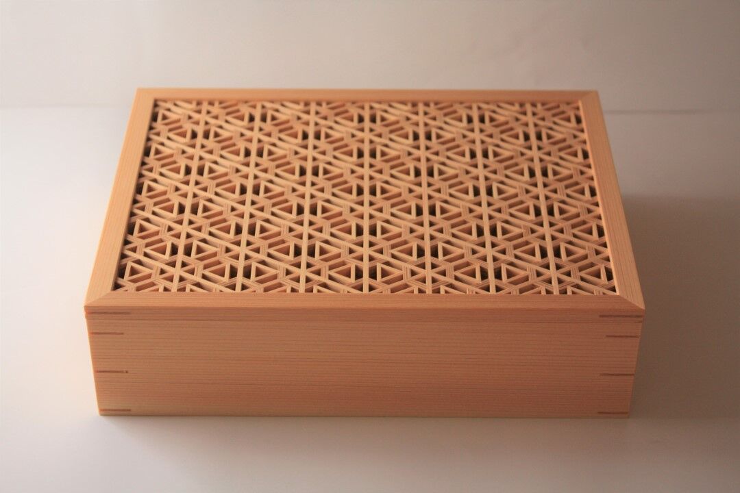 【受注生産】「kumu」 組子文箱(小) 意匠:弁天亀甲 | 指勘建具 【受注生産】「kumu」 組子文箱(小) 意匠:弁天亀甲 | 指勘建具