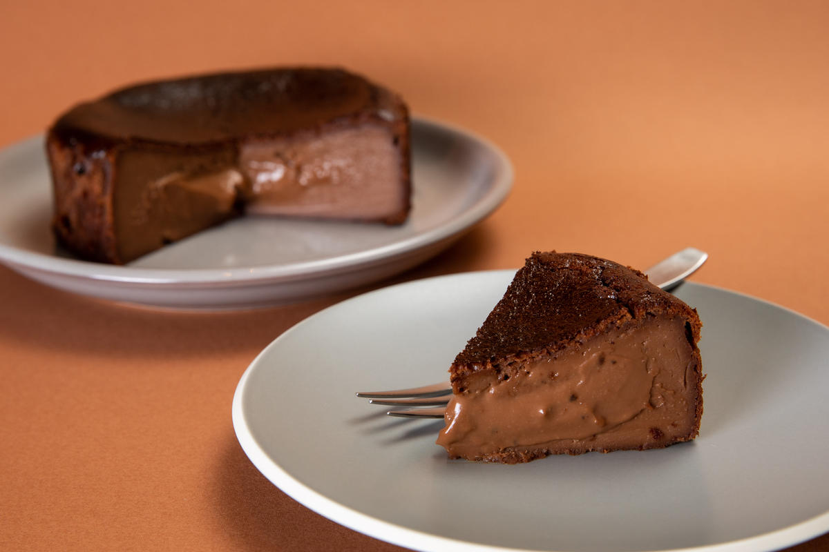 生チョコバスクチーズケーキ 幸せの黄色い糸 By La Bettola 金沢